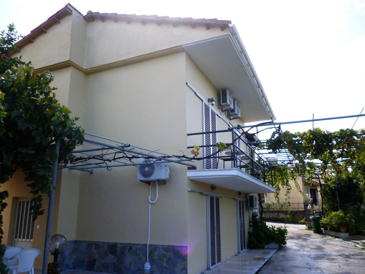 Giannis Apartamento Agios Georgios Pagon Exterior foto